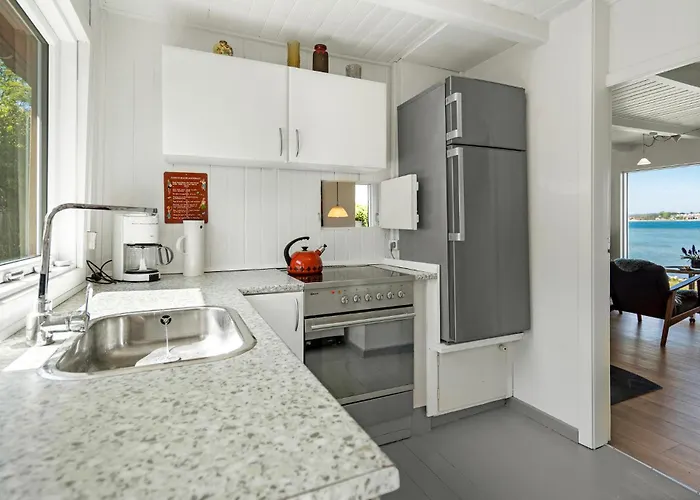 Lovely In With Kitchen