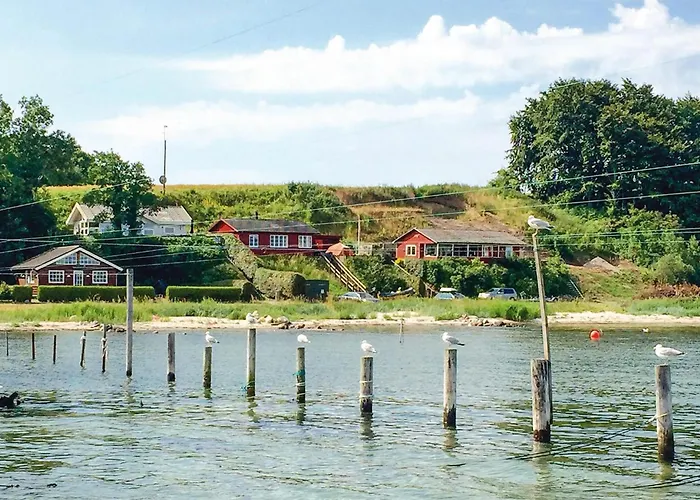Lovely In With Kitchen Feriehus